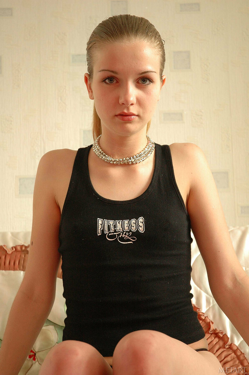 Наоми, 37